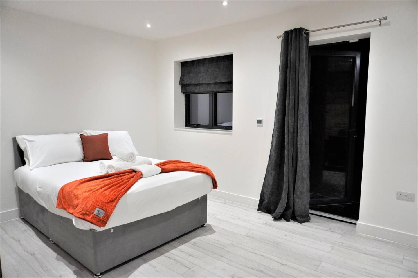 Apartahotel Queens Luxury Wembley Stadium - *