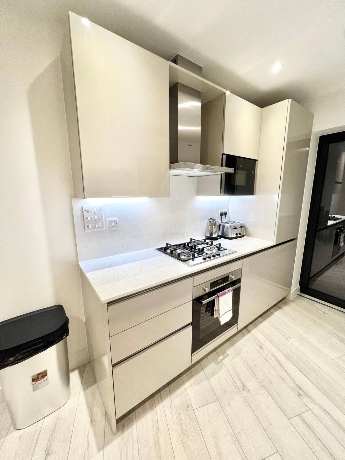 Queens Luxury Wembley Stadium - Apartahotel *