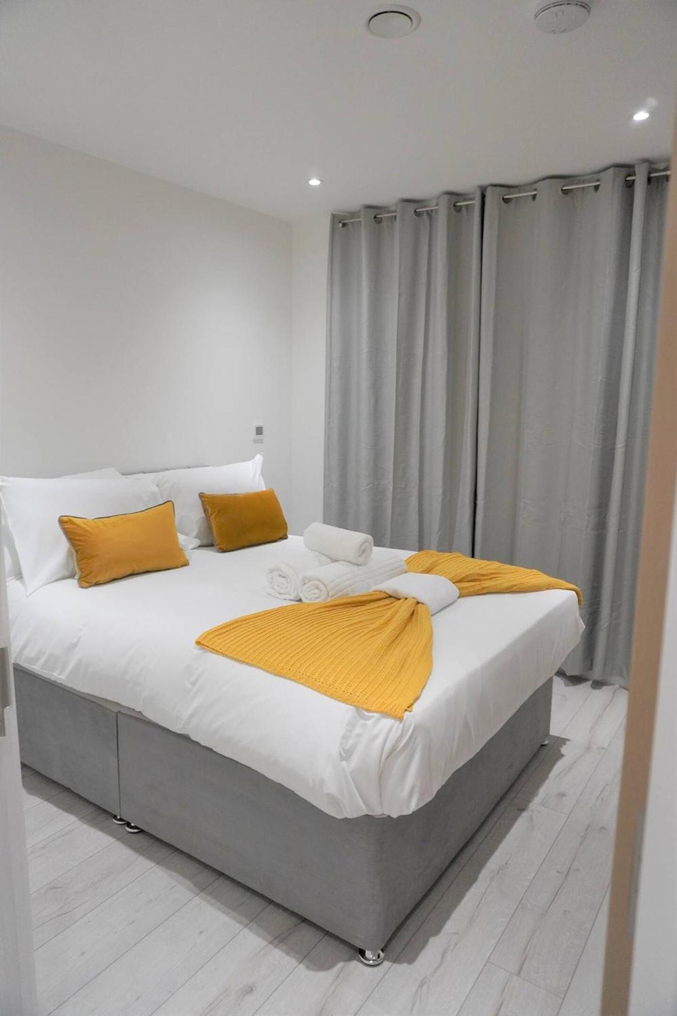 Apartahotel Queens Luxury Wembley Stadium - *